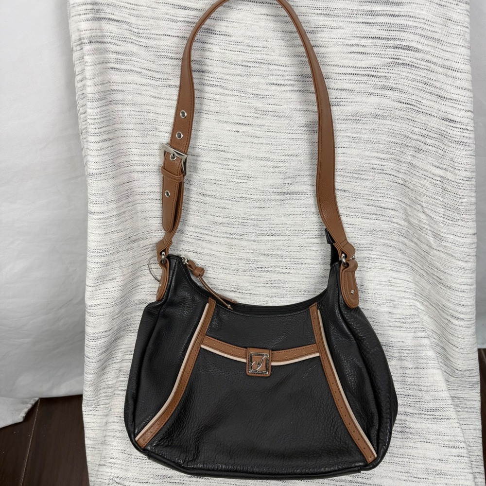 Stone Mountain Black Pebbled Leather Shoulder Bag Brown Trim Adjustable Strap